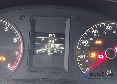 2011 Volkswagen Jetta 2.0L S z USA, uszkodzony, nr VIN 3VW1K7AJ5BM305232